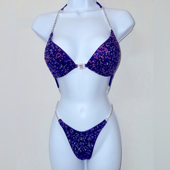 IFBB/NPC Competition bikini - Picture 6 of 9